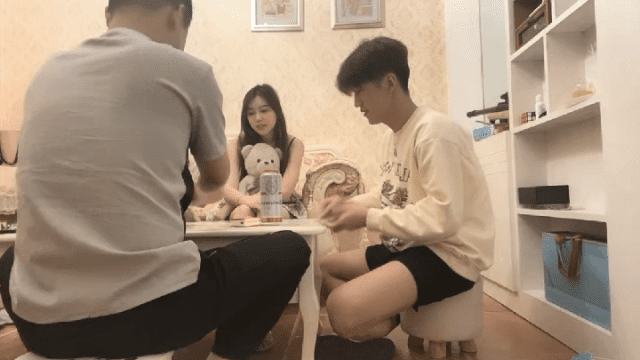 Nhậu đêm cùng người yêu bạn thân - rwbxzqoo.co.uk