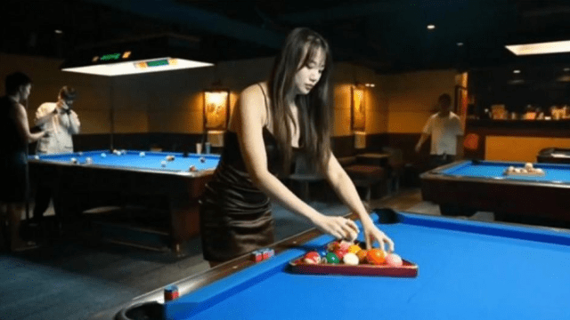 ED-39 - Trải nghiệm em gái làm quán bi-a bím hồng - rwbxzqoo.co.uk